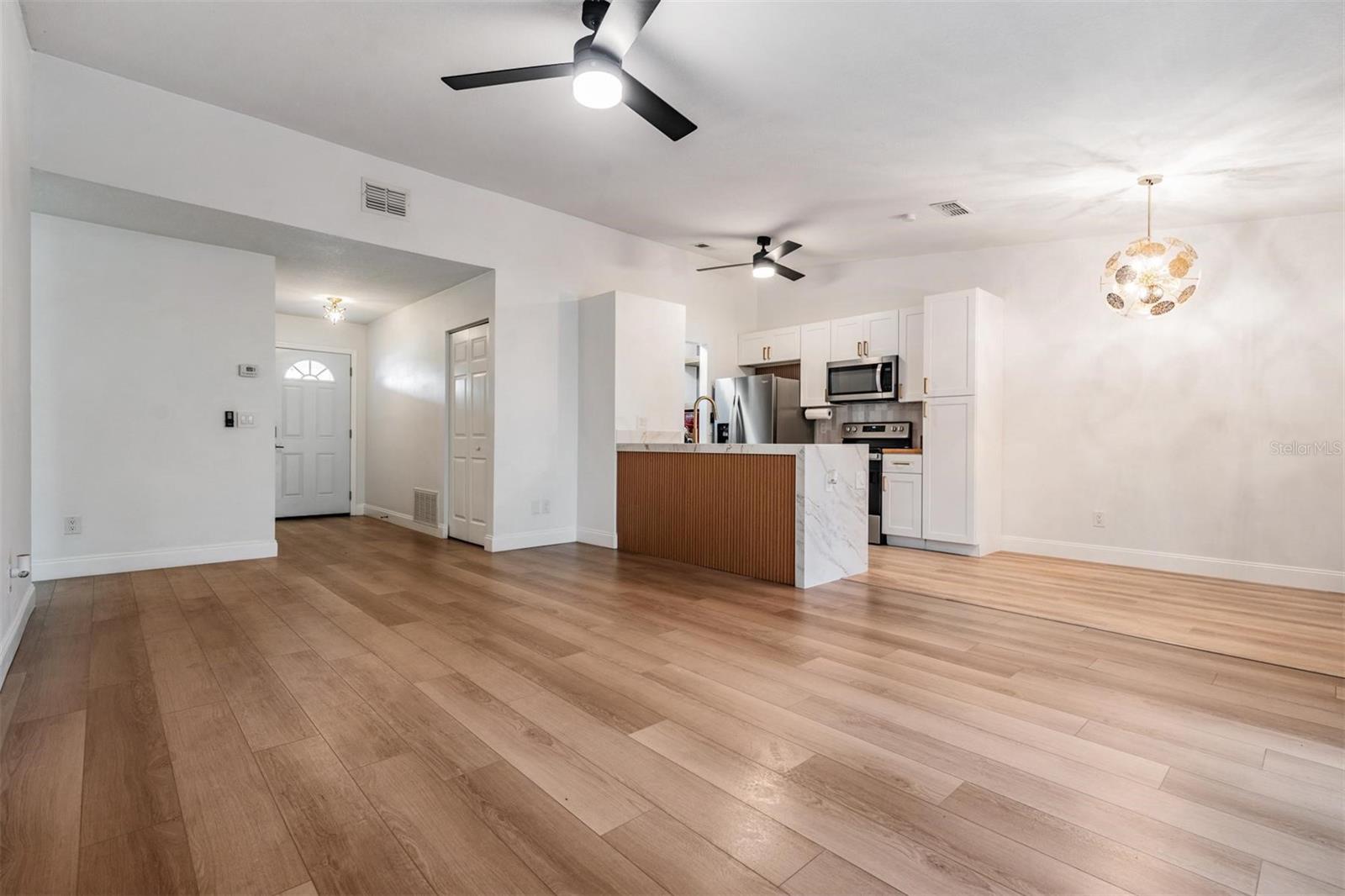 VALRICO MANOR UNIT 3 - Residential