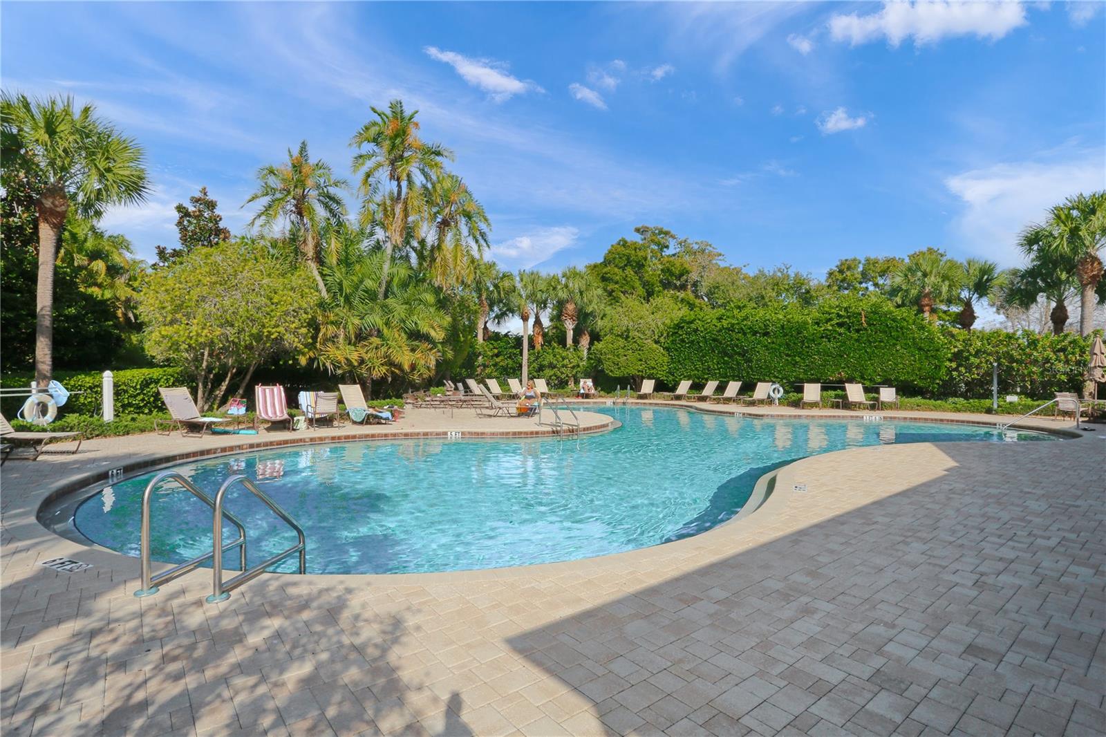 PALMA SOLA TRACE - Residential