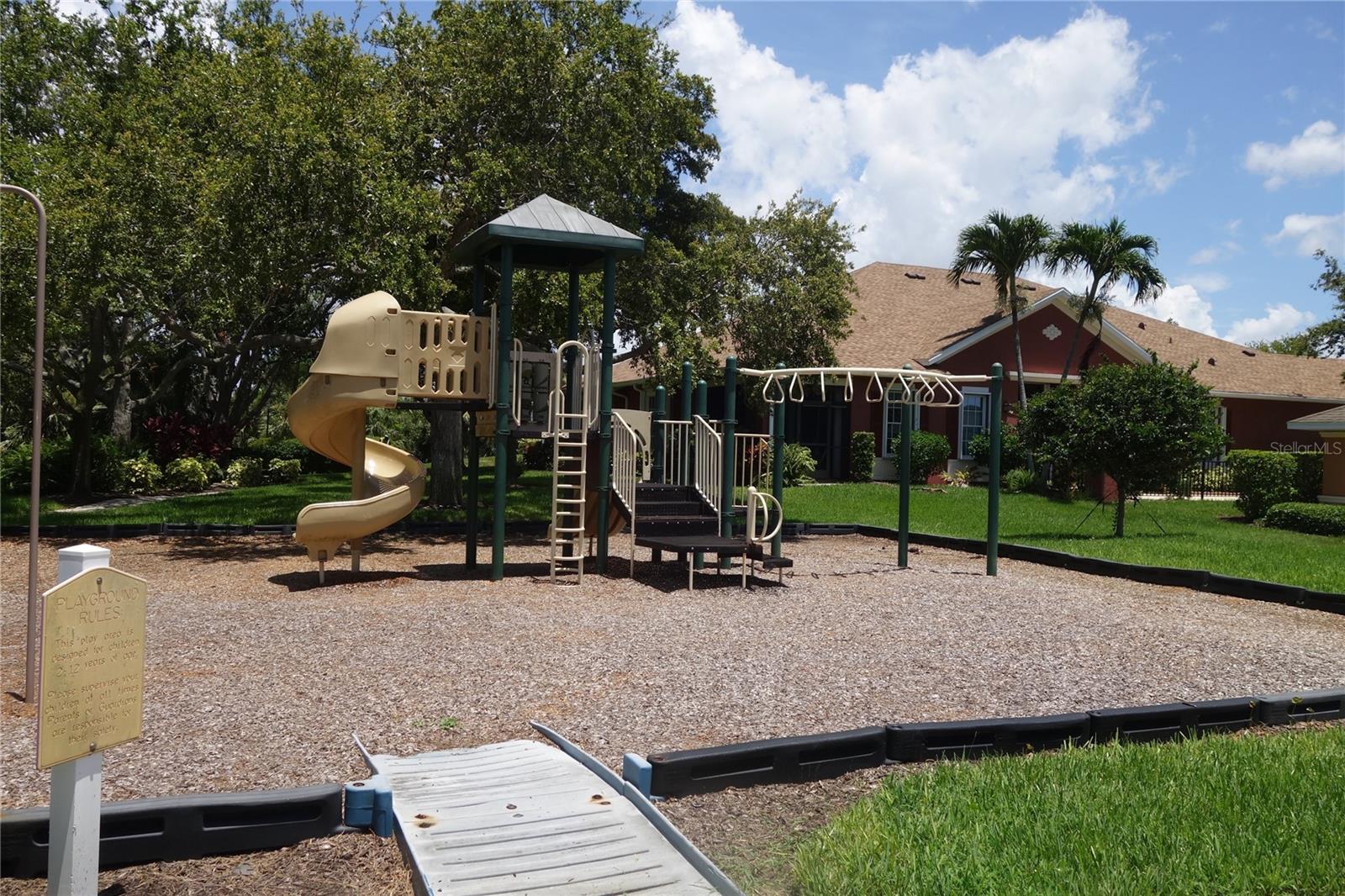 PALMA SOLA TRACE - Residential