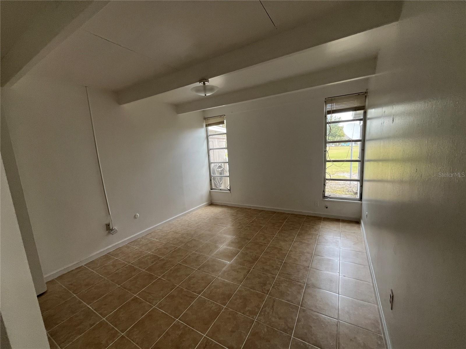 LAKESHORE CLUB - Residential Lease