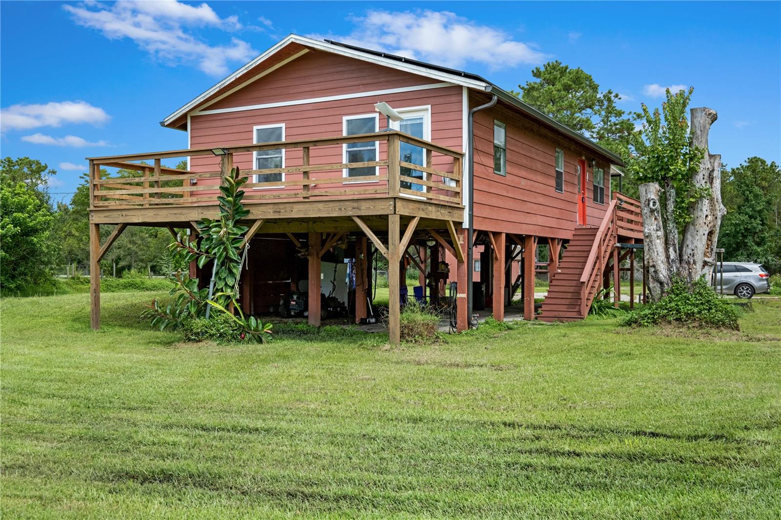 CHRISTMAS HEIGHTS - Residential