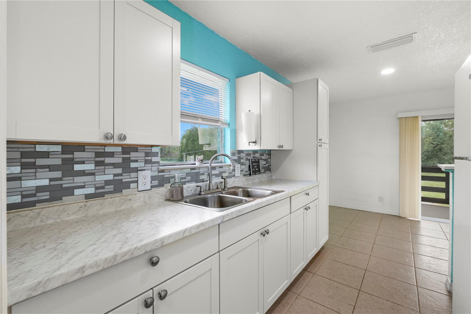 CHRISTMAS HEIGHTS - Residential