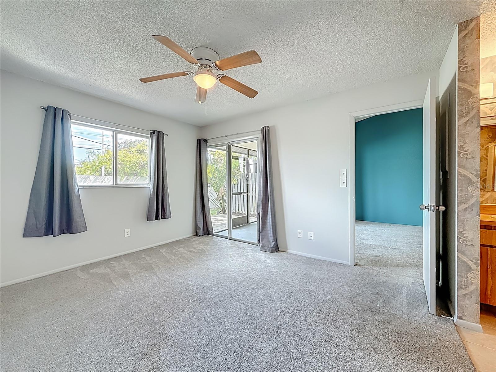 BELLE OAK VILLAS - Residential