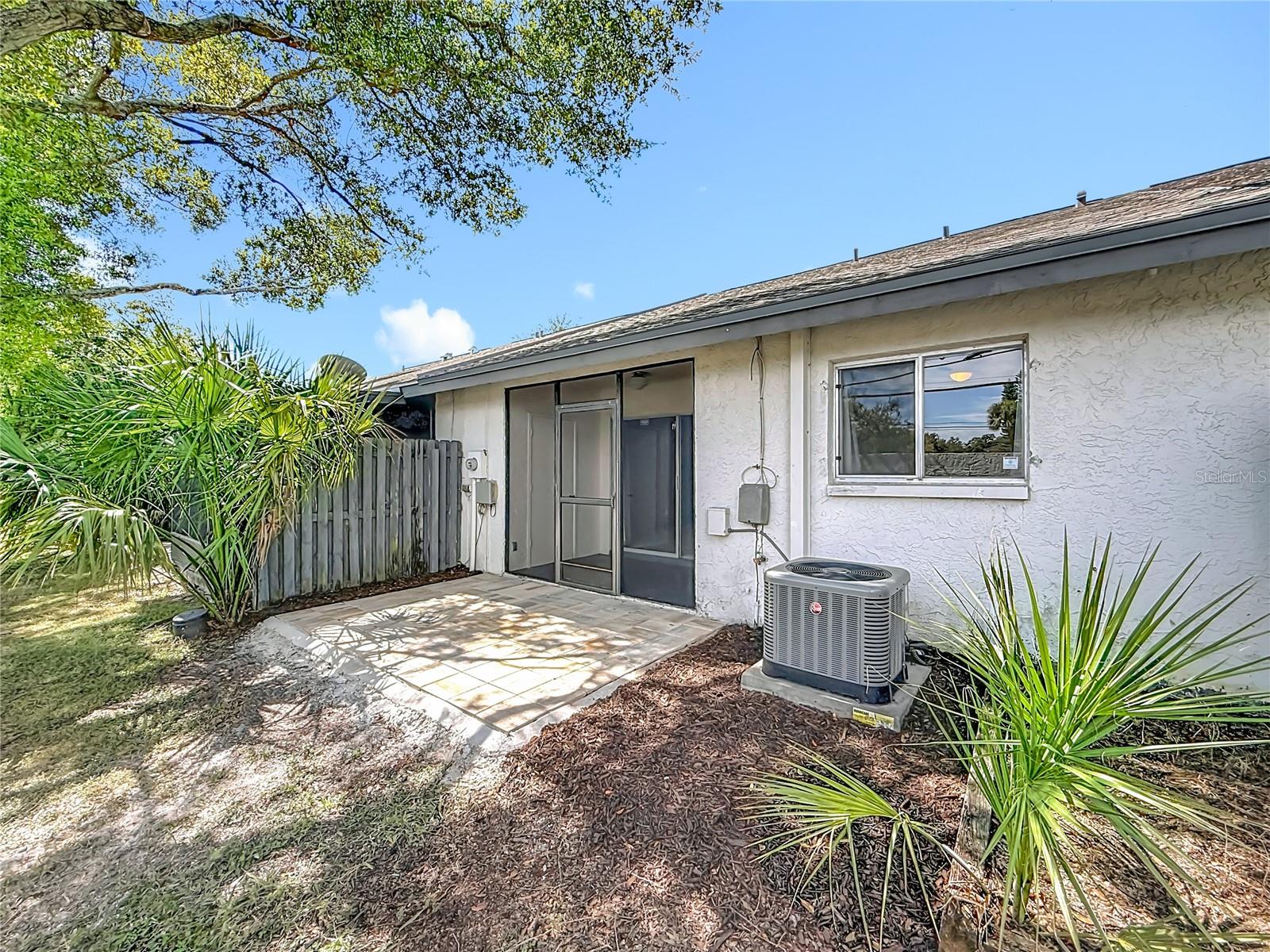 BELLE OAK VILLAS - Residential