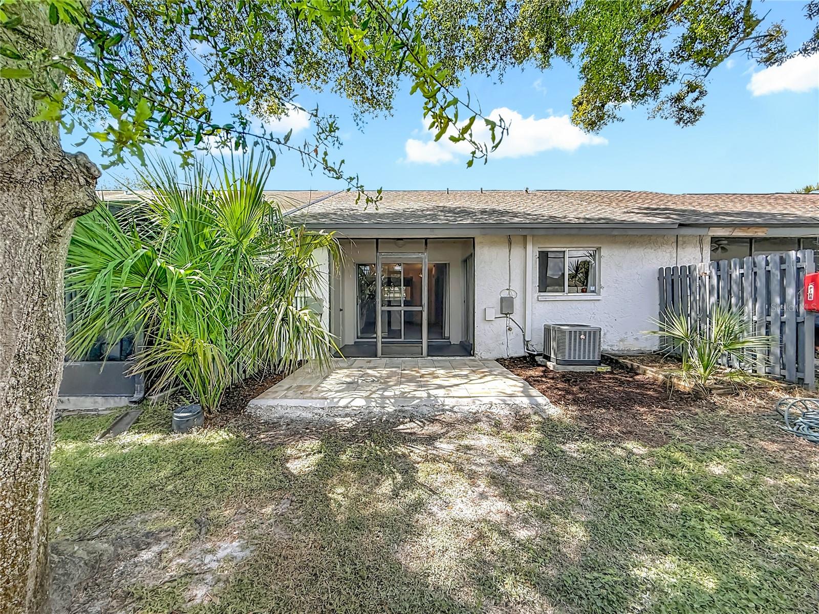 BELLE OAK VILLAS - Residential
