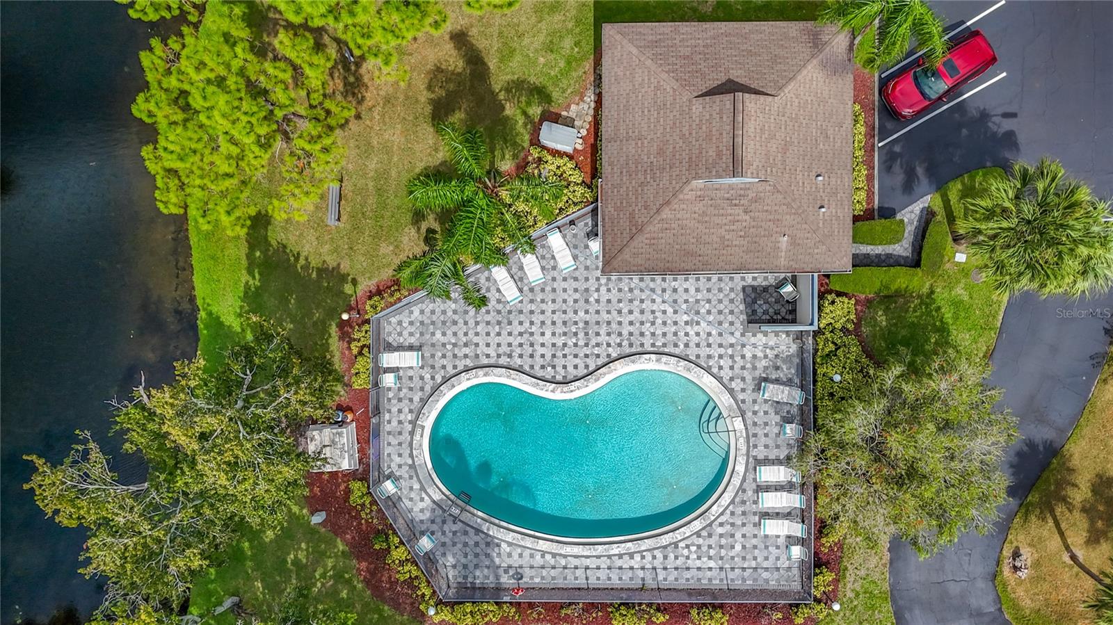 BELLE OAK VILLAS - Residential