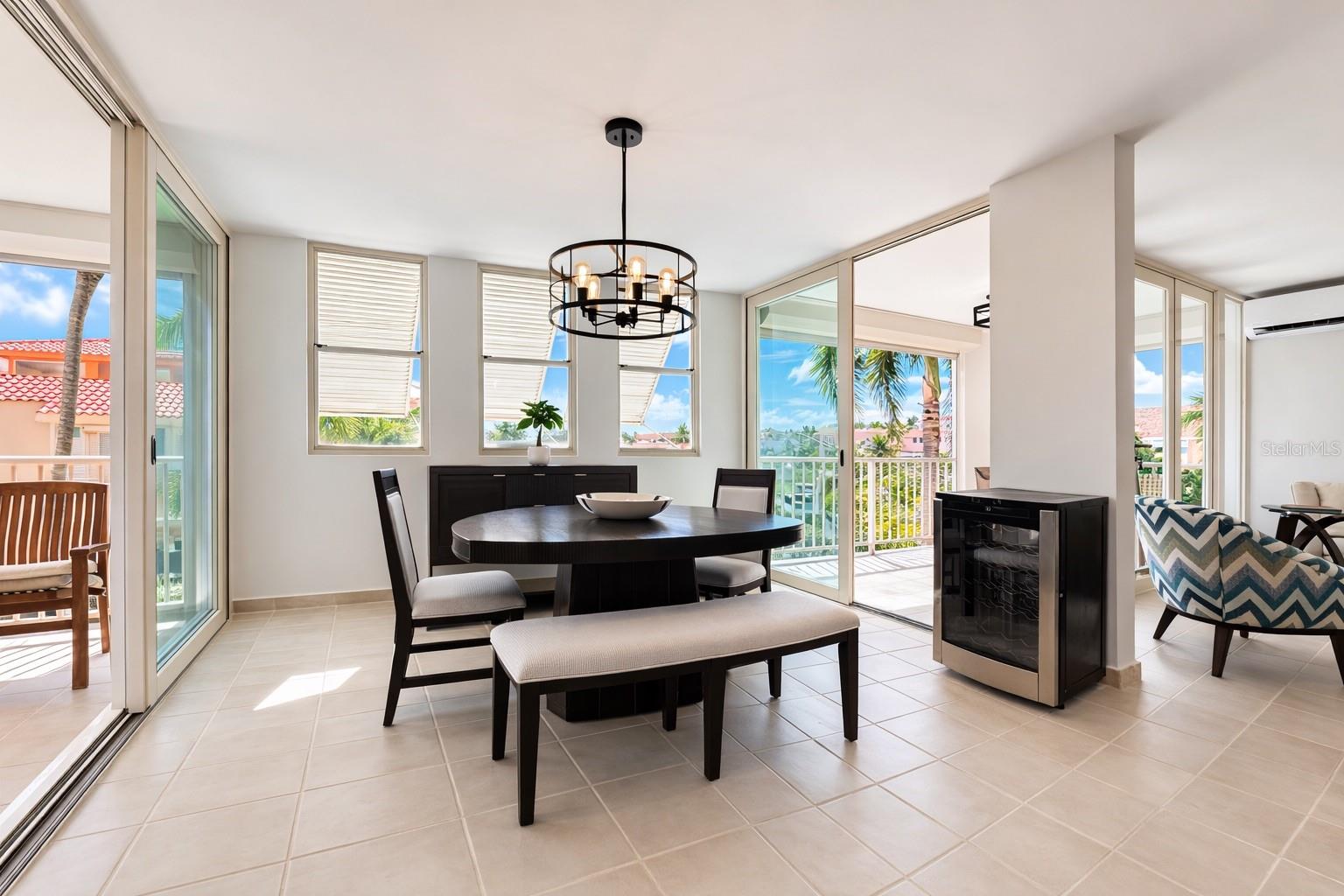 HARBOUR POINT - Residential Lease