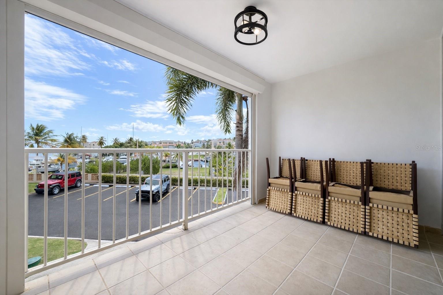 HARBOUR POINT - Residential Lease