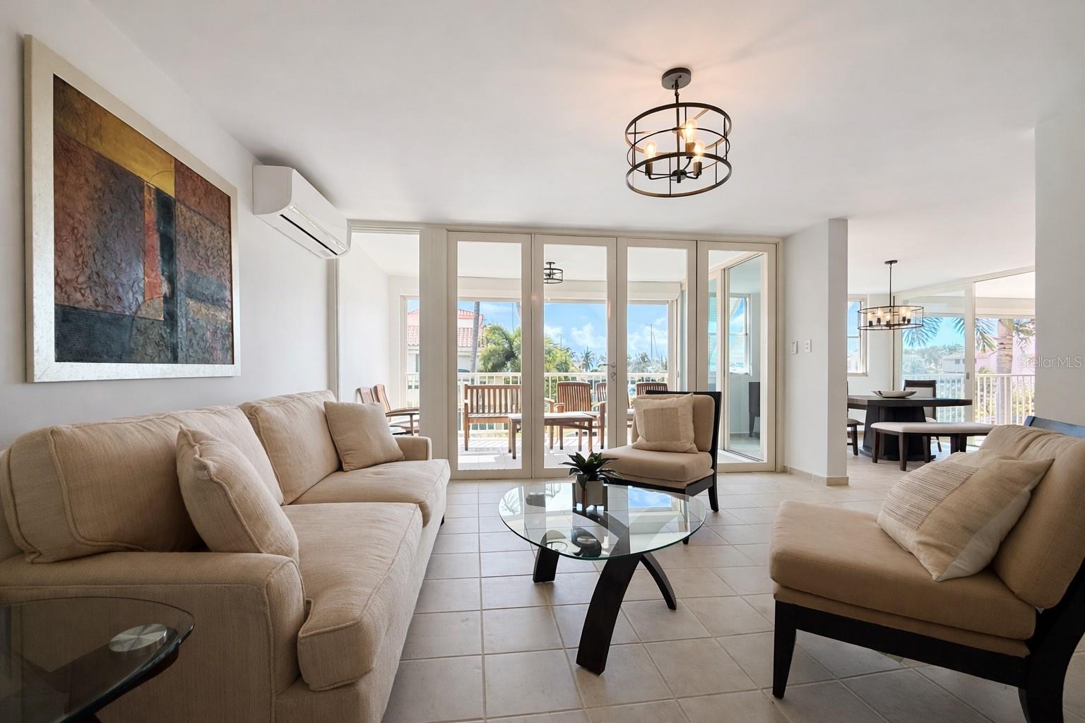 HARBOUR POINT - Residential Lease