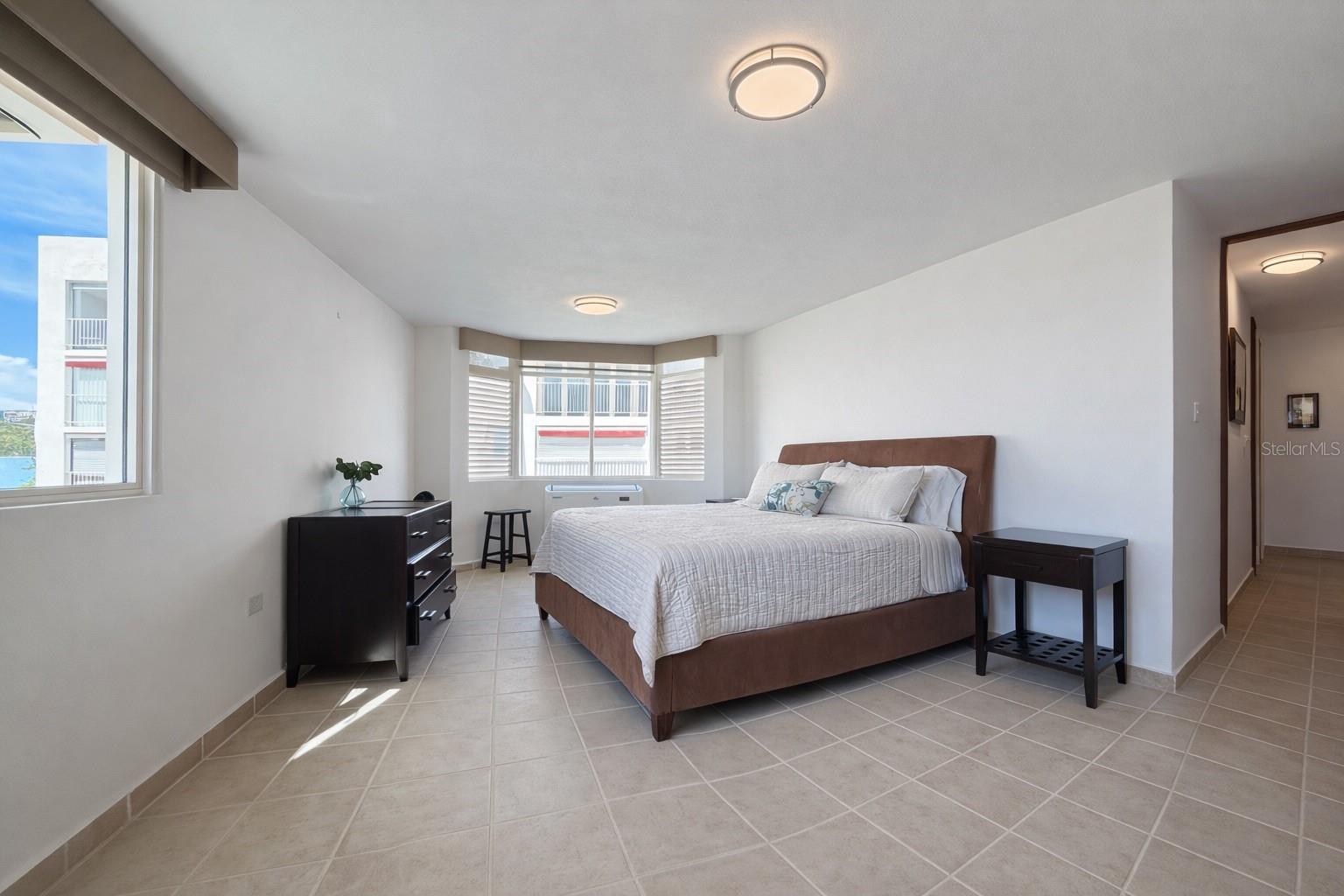 HARBOUR POINT - Residential Lease