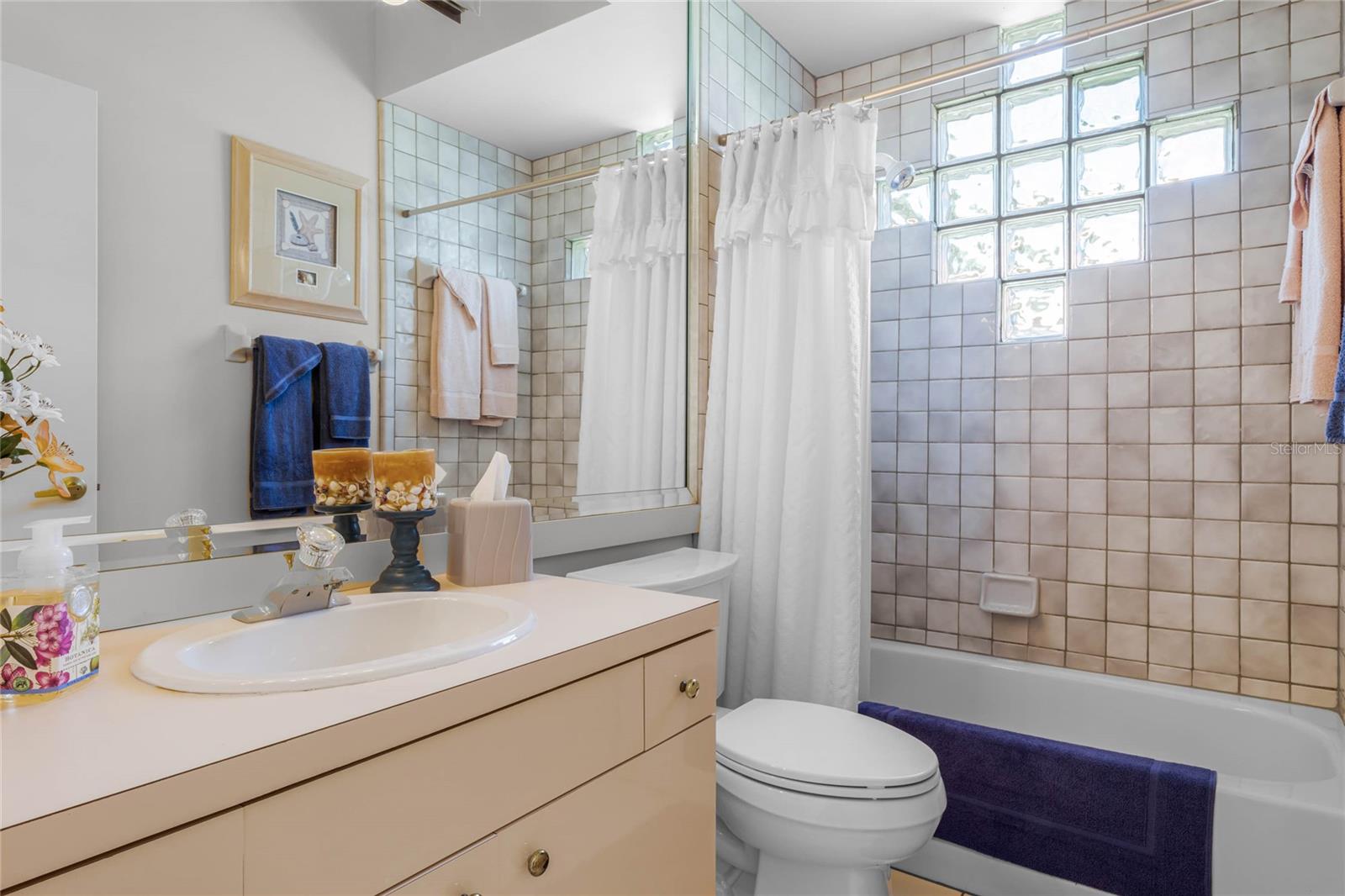 HEATHROW - Residential