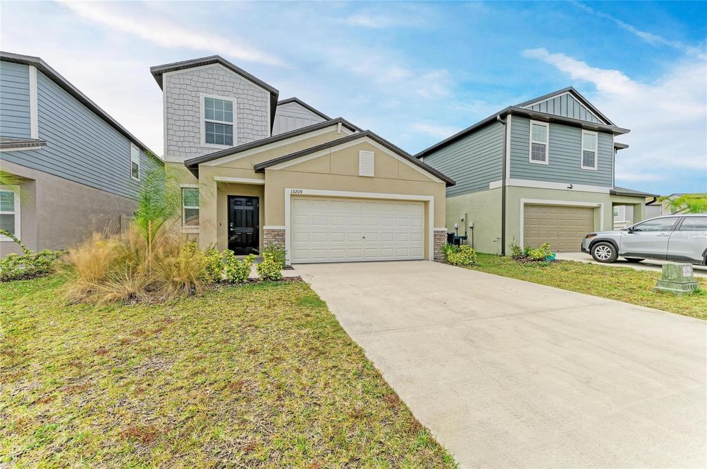 Photo of 13209 Sunset Sapphire Circle, Parrish, FL 34219 (MLS # A4674900)