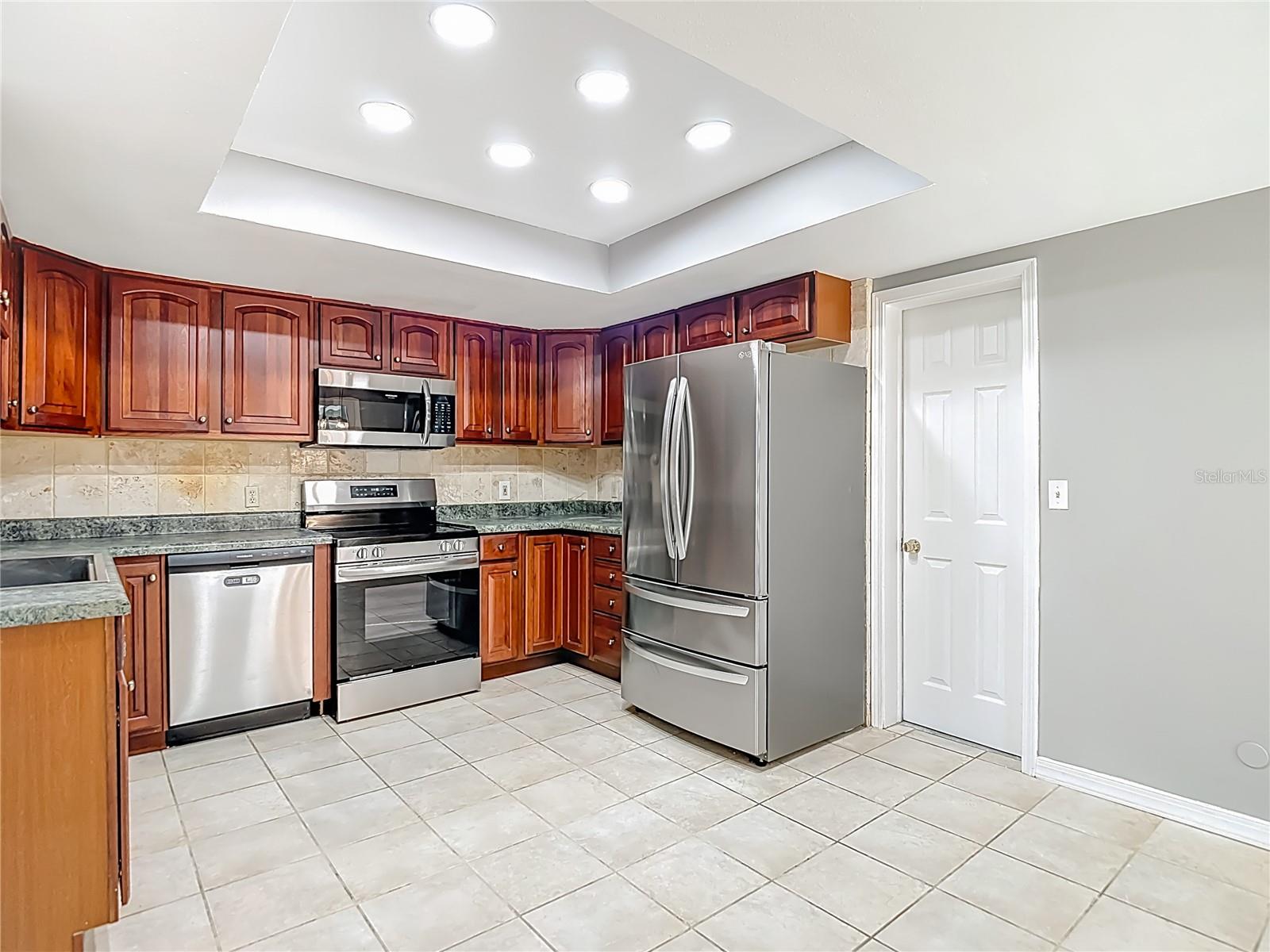 LAKE PADGETT SOUTH - Residential