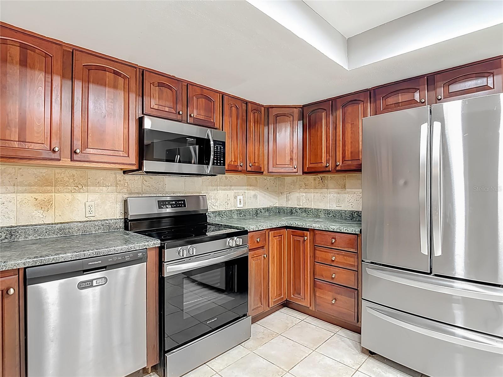 LAKE PADGETT SOUTH - Residential