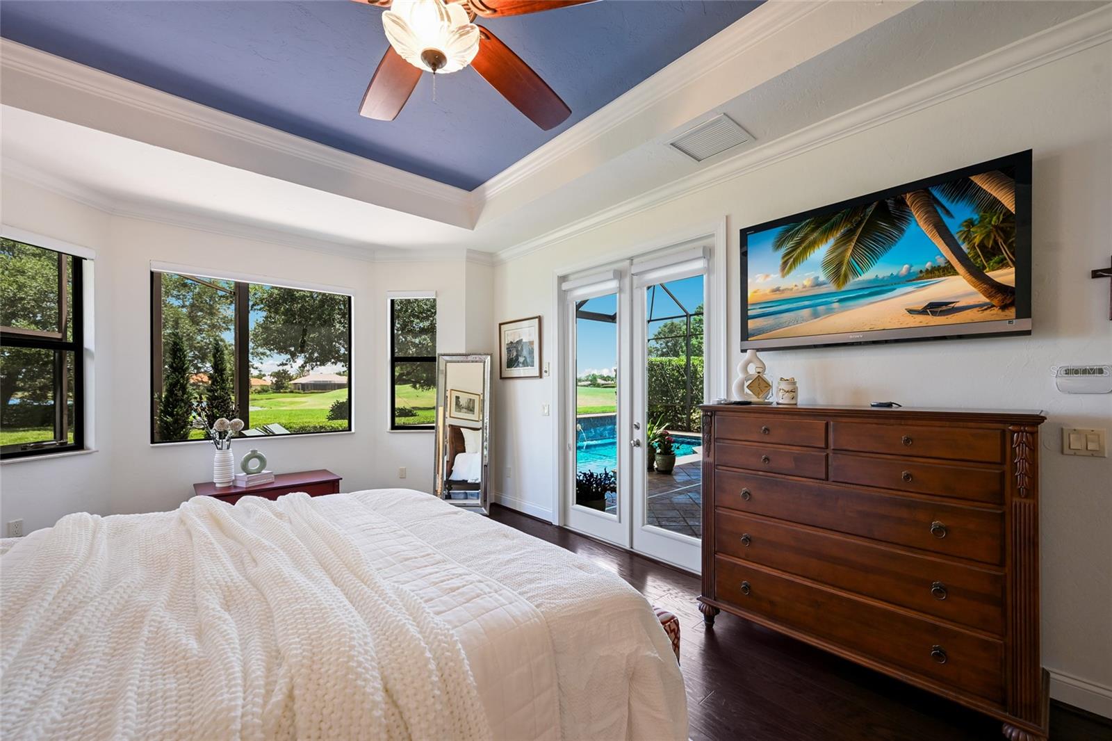 COUNTRY CLUB EAST - Residential