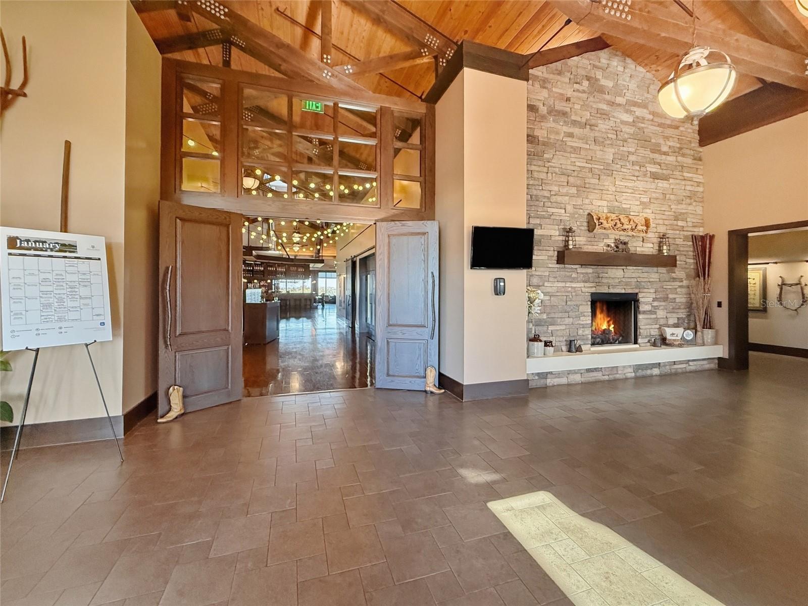 COUNTRY CLUB EAST - Residential