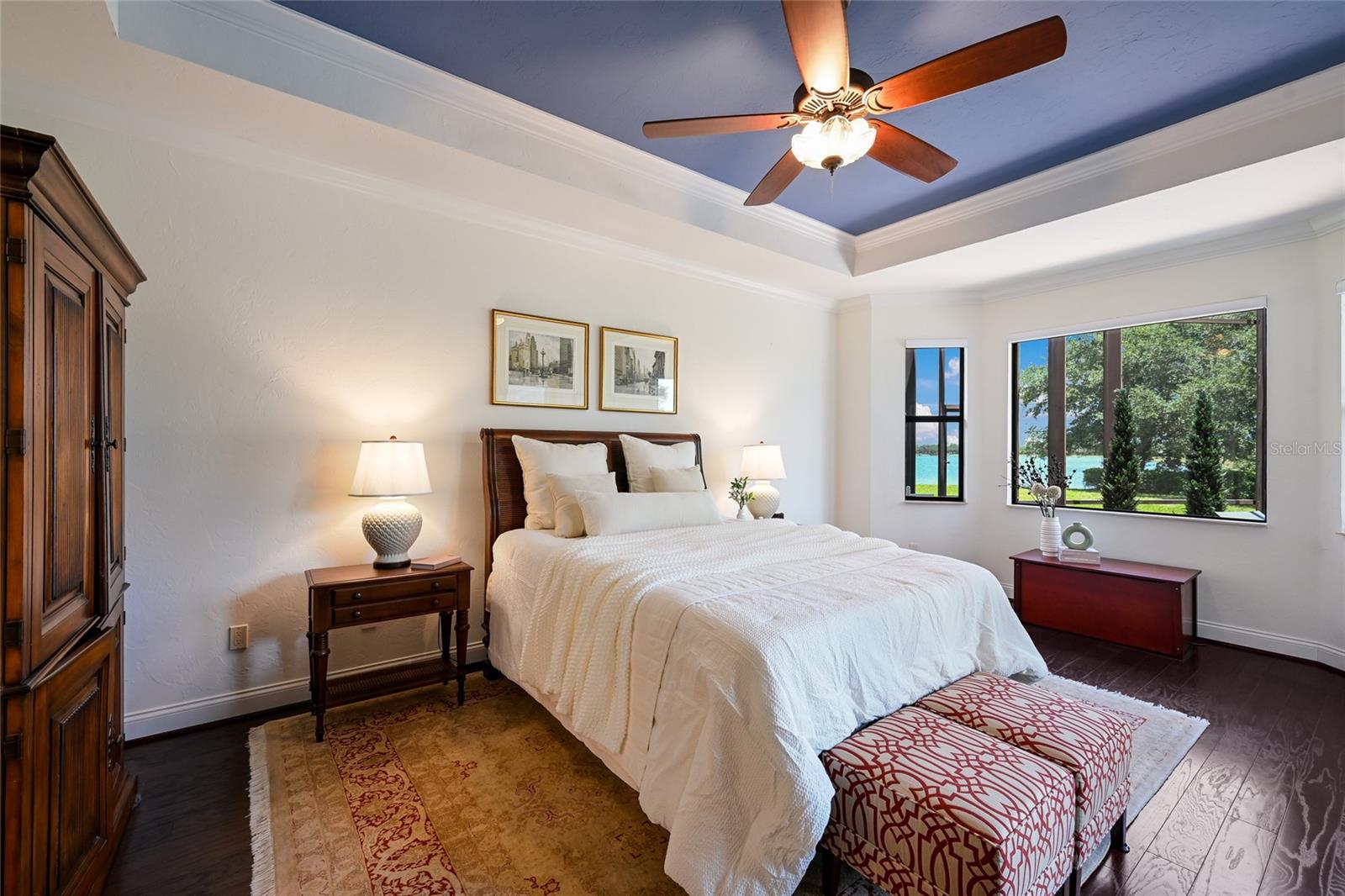 COUNTRY CLUB EAST - Residential
