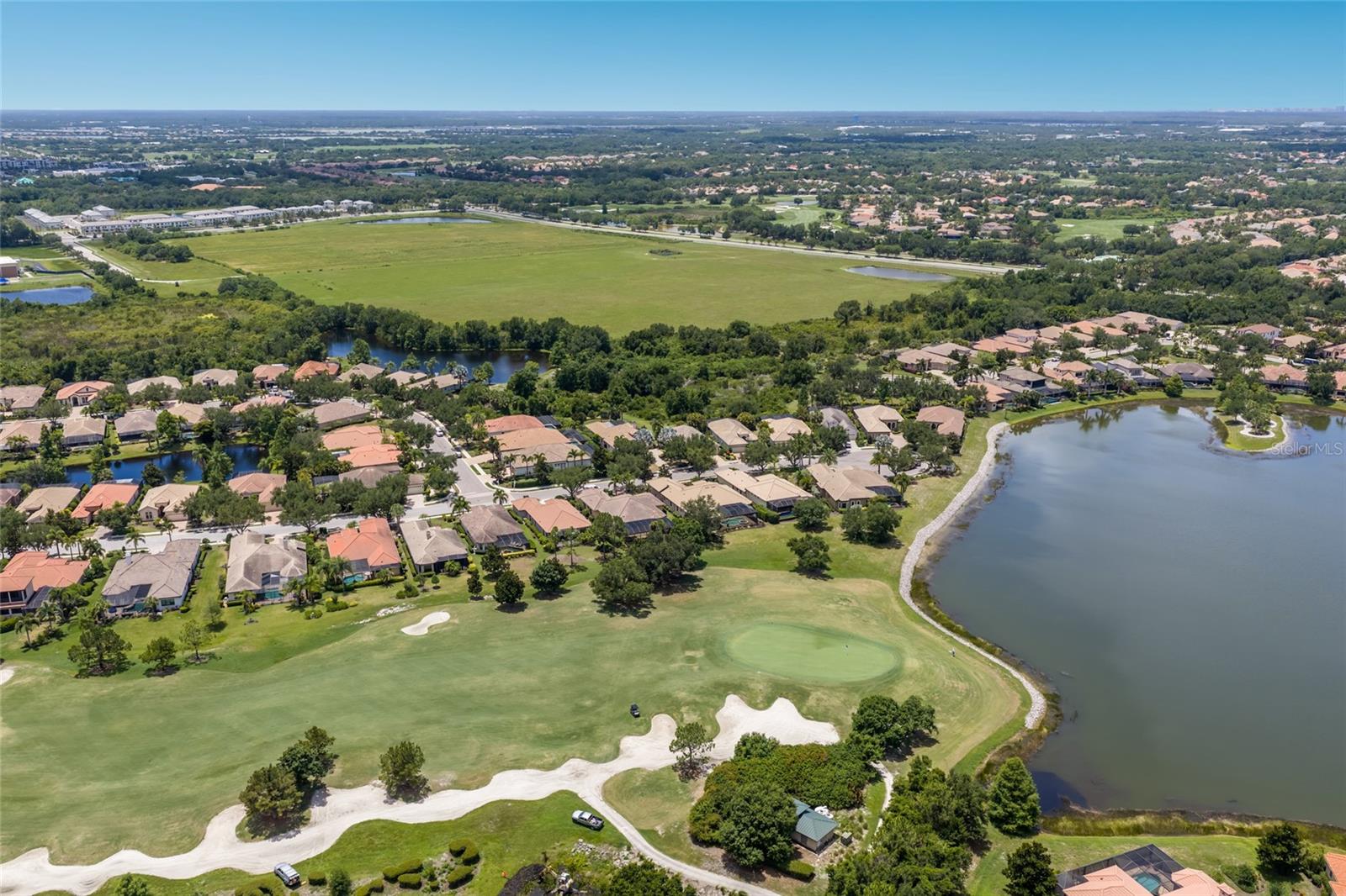 COUNTRY CLUB EAST - Residential