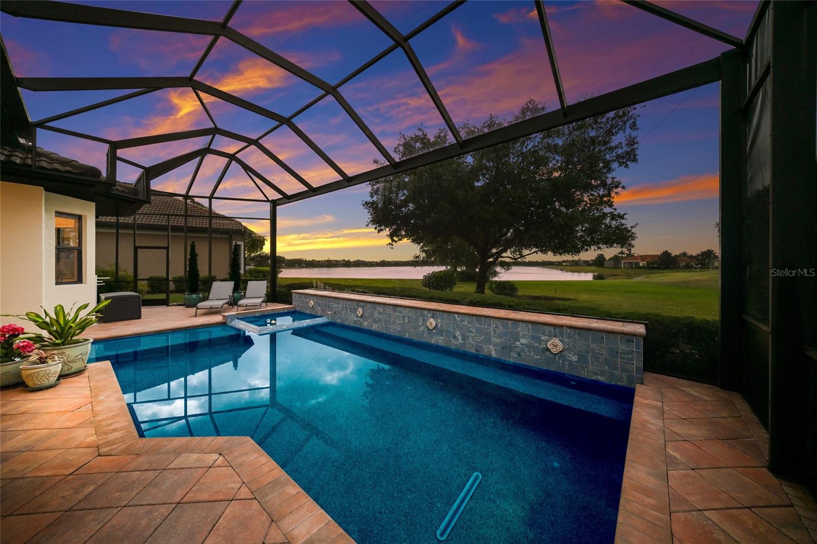COUNTRY CLUB EAST - Residential