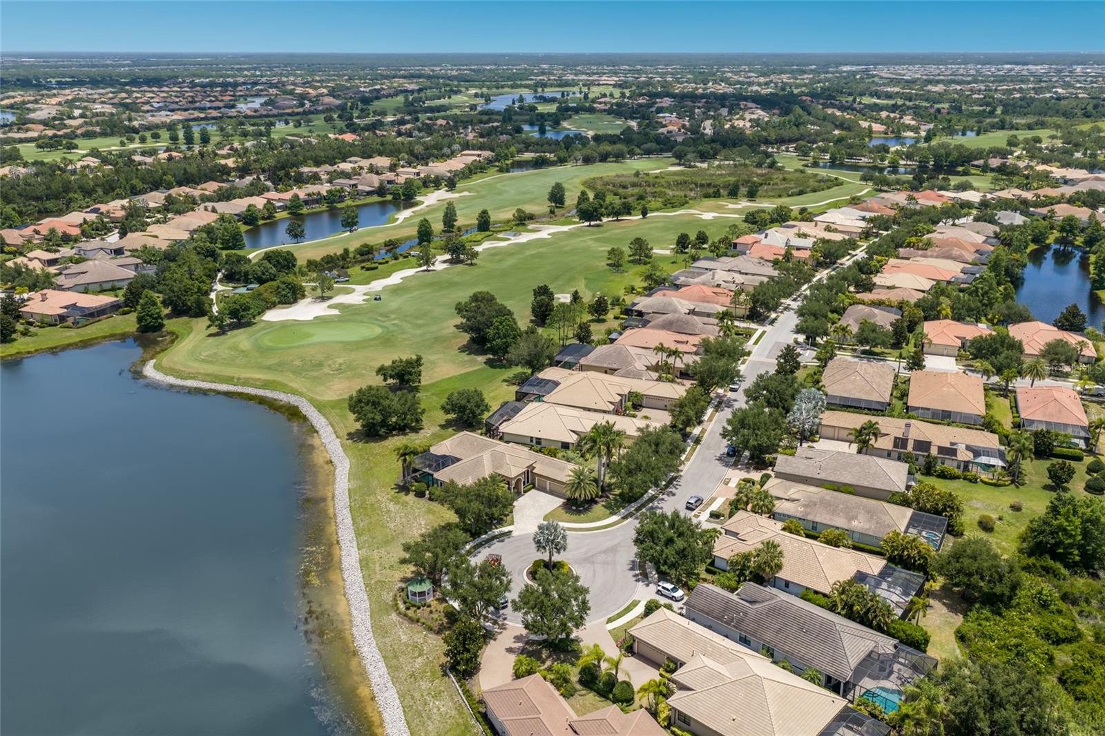 COUNTRY CLUB EAST - Residential