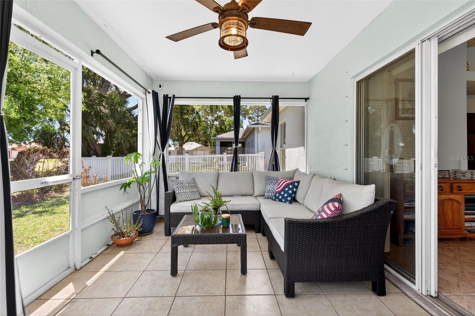 MARINERS GATE PH 01 - Residential