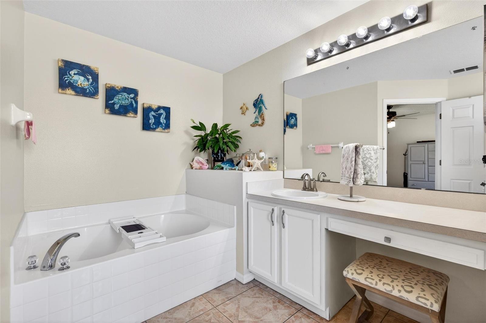 MARINERS GATE PH 01 - Residential