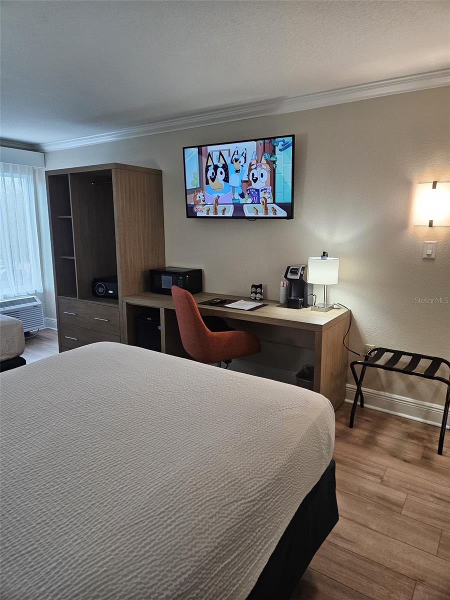 MERIDIAN PALMS COMM CONDO - Residential