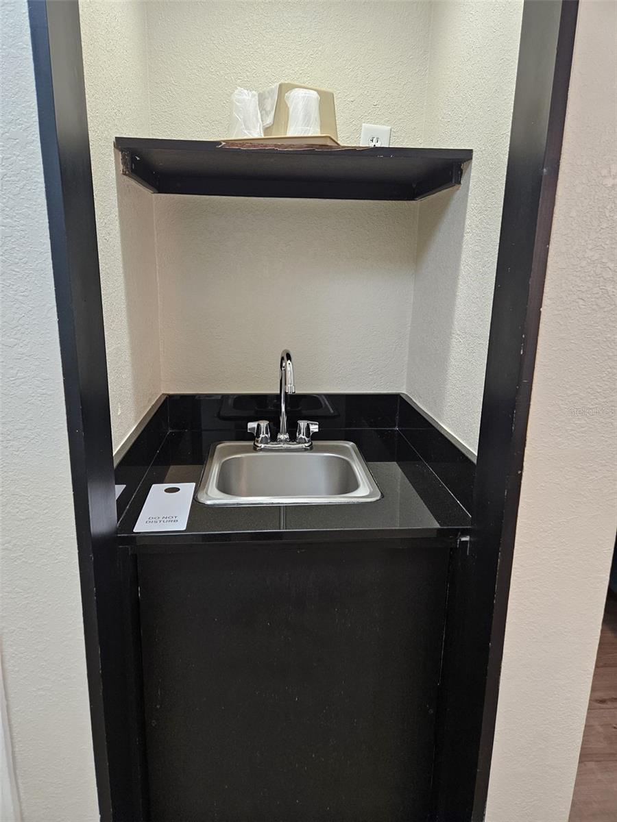 MERIDIAN PALMS COMM CONDO - Residential