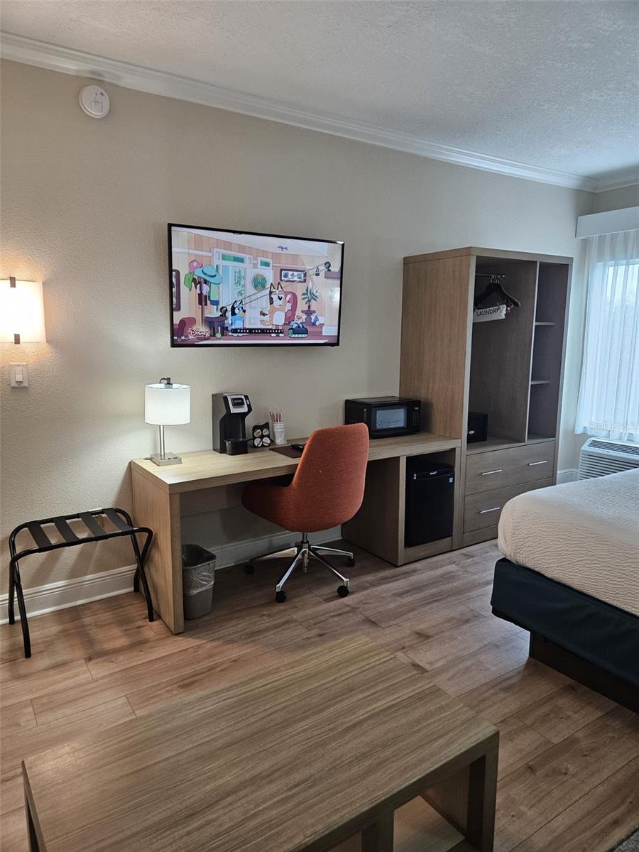 MERIDIAN PALMS COMM CONDO - Residential