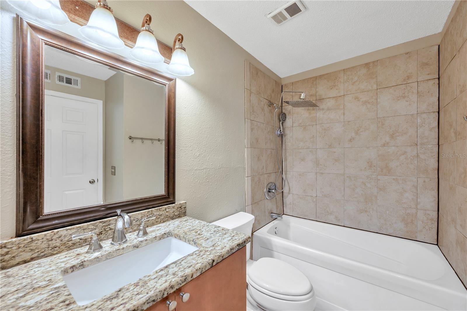 THE HIGHLANDS AT HUNTERS GREE - Residential