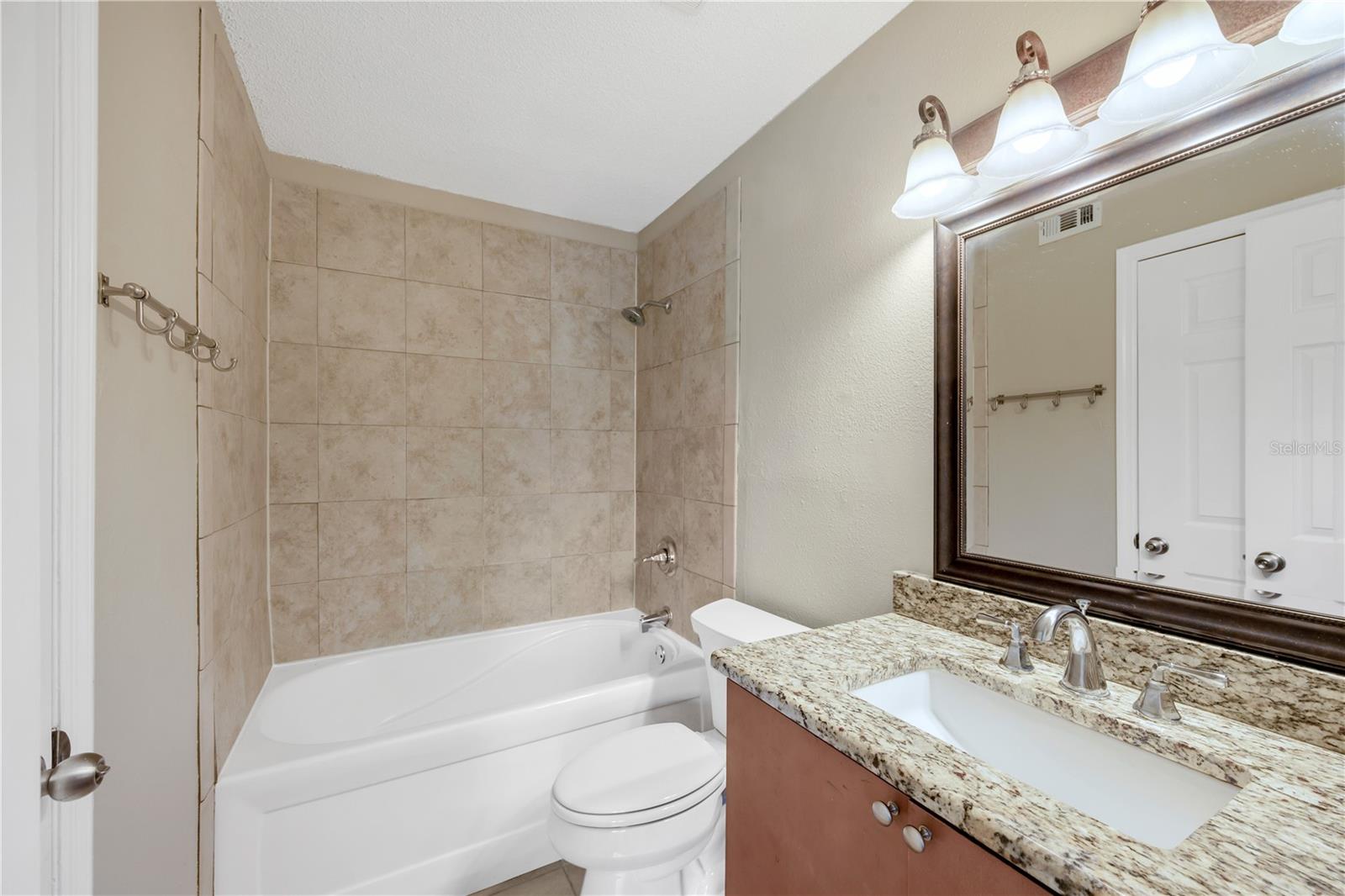 THE HIGHLANDS AT HUNTERS GREE - Residential