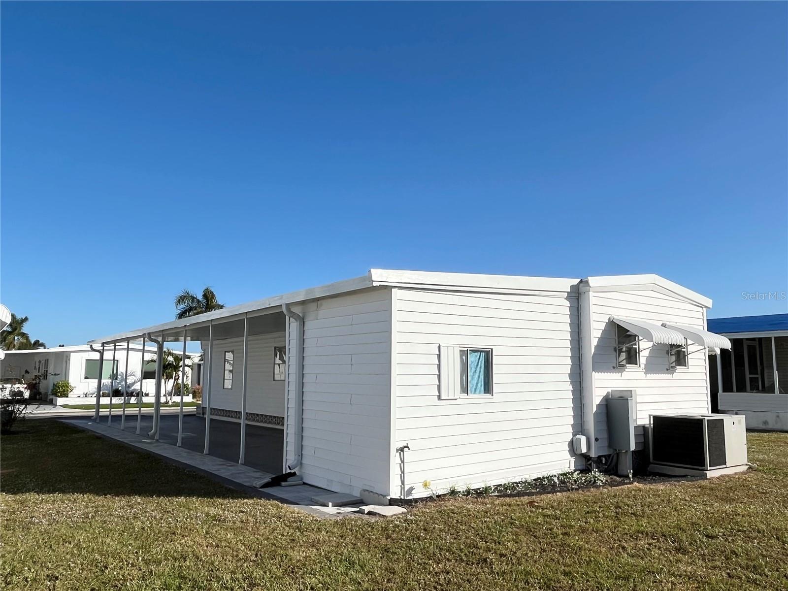 OAKWOOD MANOR - Residential