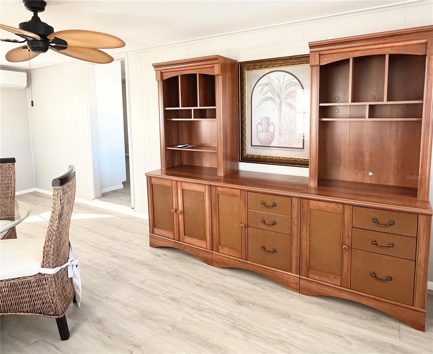 OAKWOOD MANOR - Residential