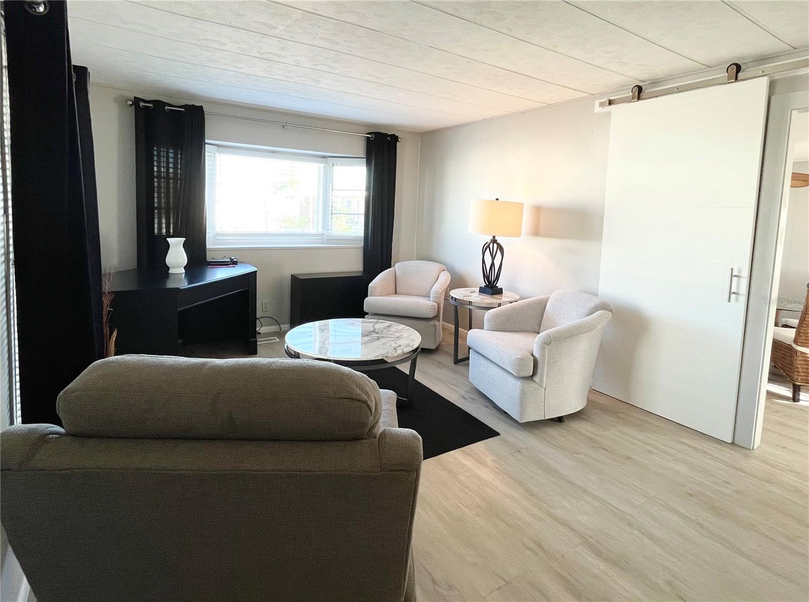 OAKWOOD MANOR - Residential