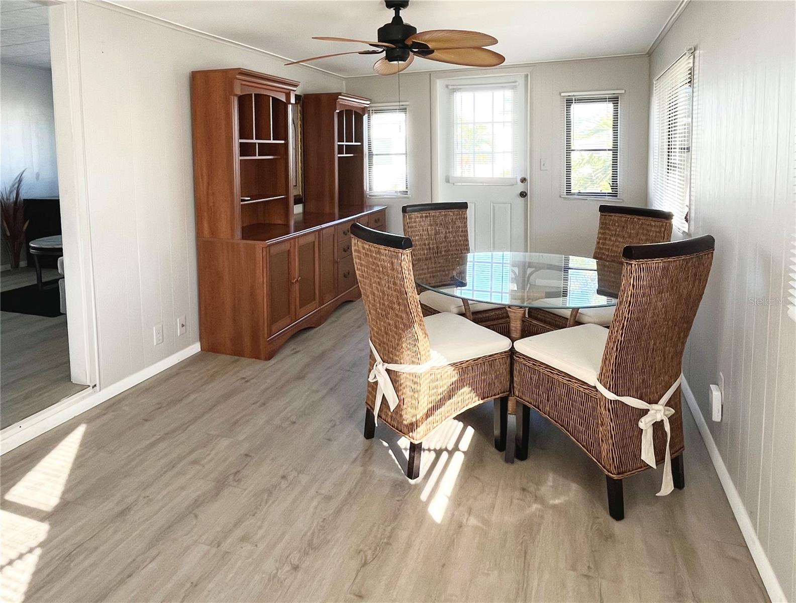 OAKWOOD MANOR - Residential