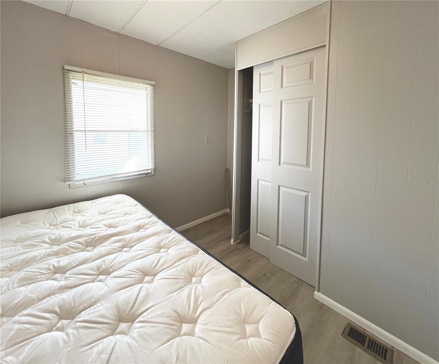 OAKWOOD MANOR - Residential