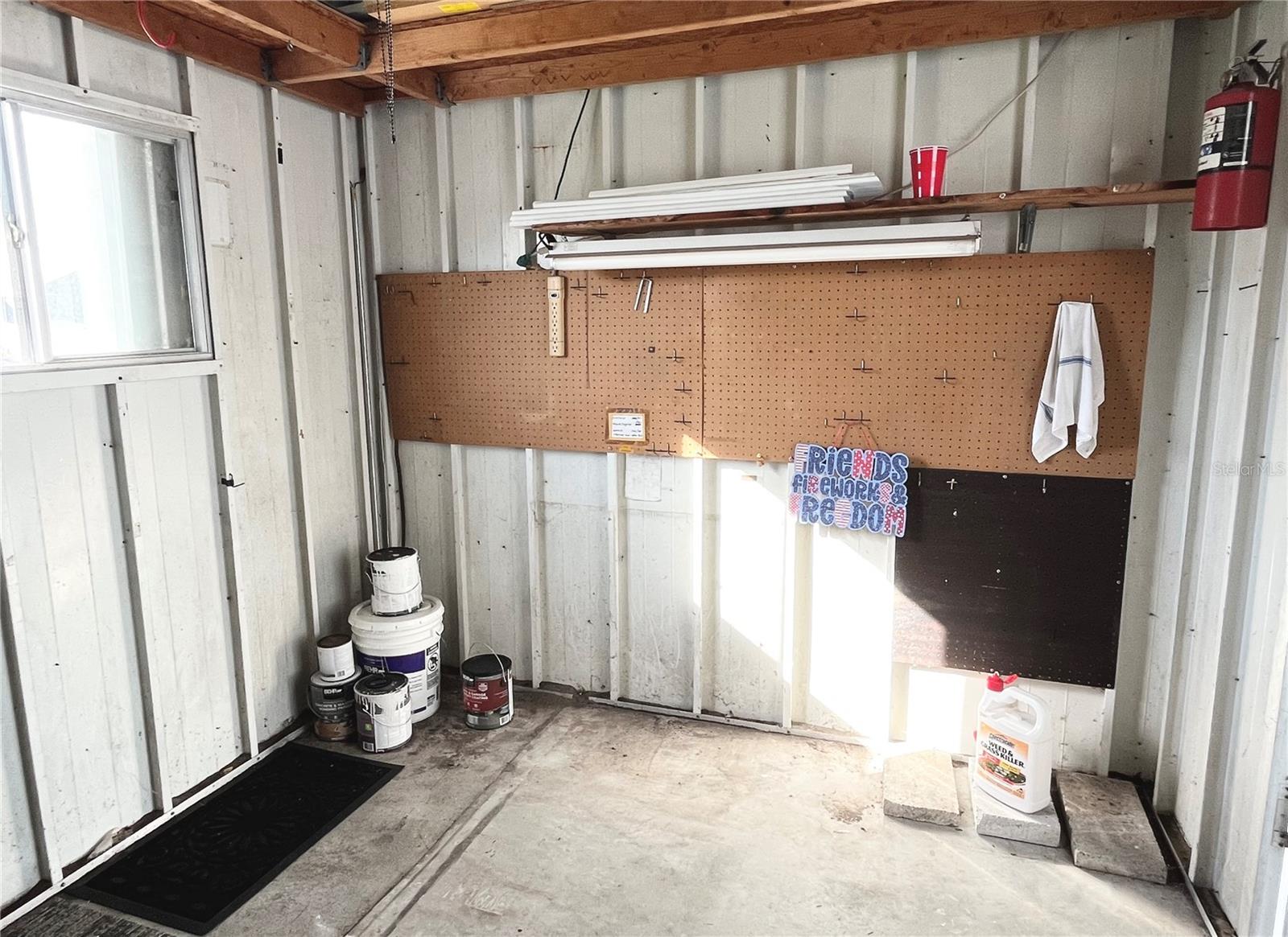 OAKWOOD MANOR - Residential