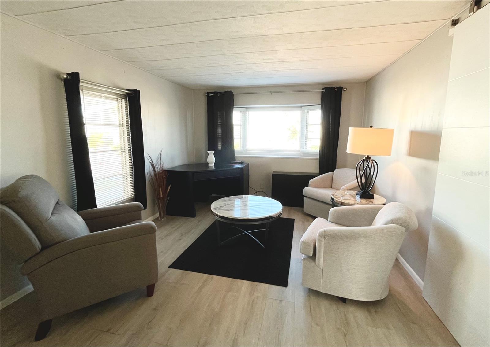 OAKWOOD MANOR - Residential