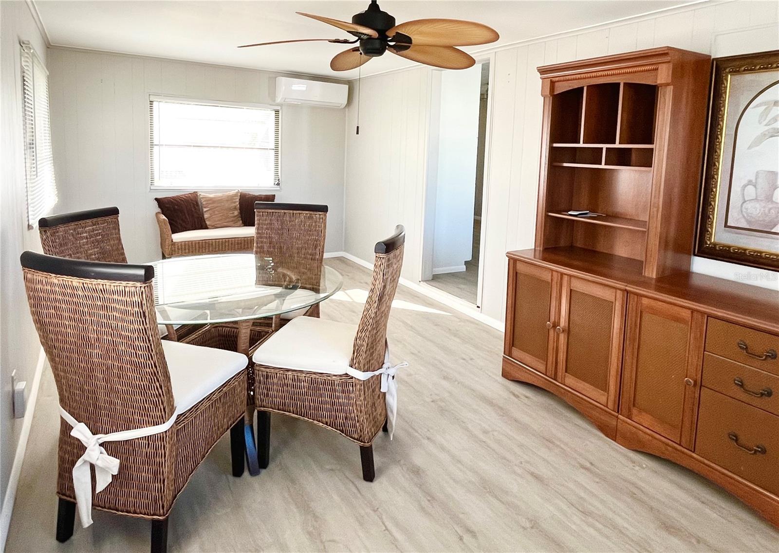 OAKWOOD MANOR - Residential