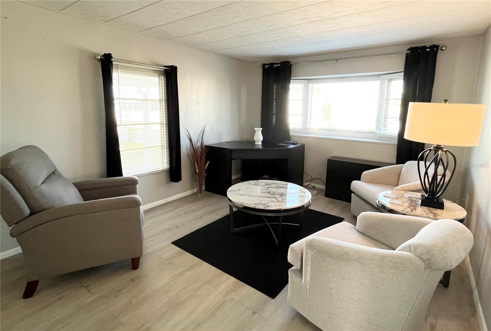 OAKWOOD MANOR - Residential