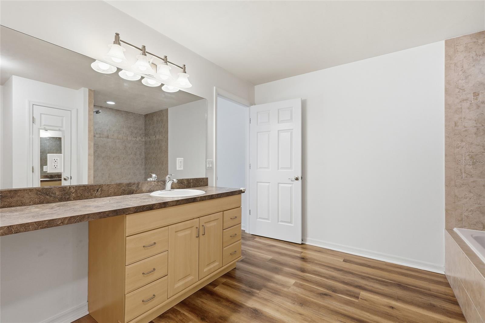 ST ALBANS WOOD - Residential