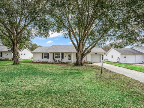 Photo of 2003 Tweed Court, Leesburg, FL 34788 (MLS # G5108501)