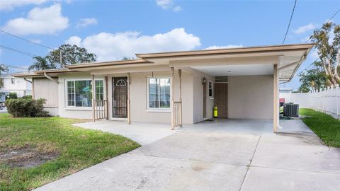 A home in PALM HARBOR