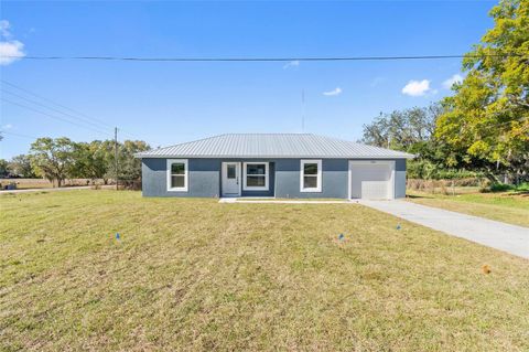 Photo of 1701 N Lake Pioneer Drive, Avon Park, FL 33825 (MLS # O6375549)