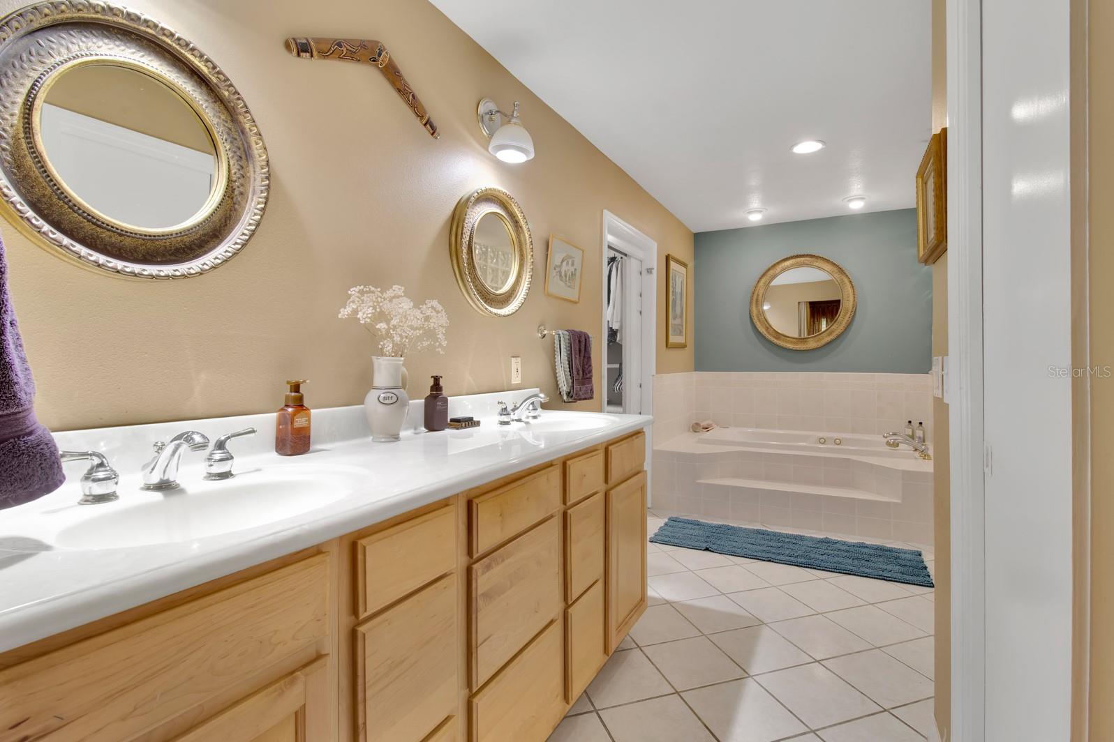 SWEETWATER OAKS - Residential