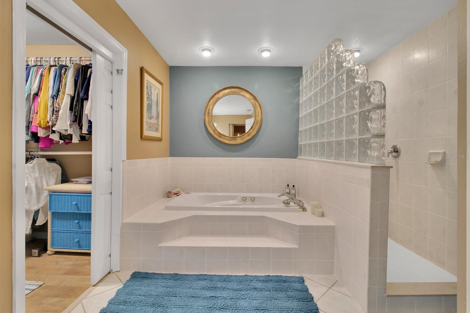 SWEETWATER OAKS - Residential