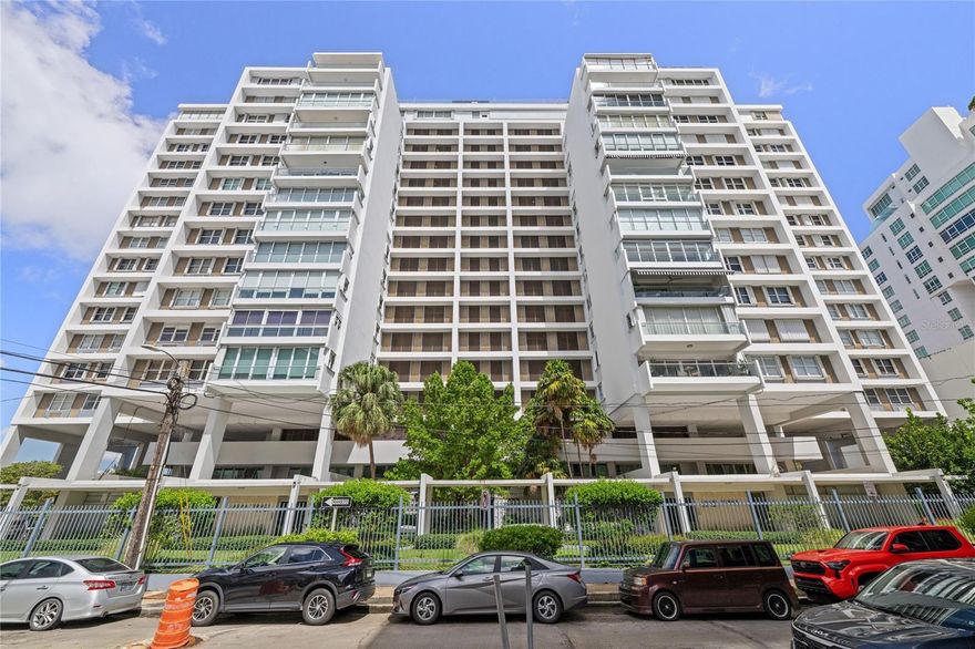 This 2-bedroom, 2-bath apartment offers sweeping city views with partial glimpses of the Condado Lagoon and ocean, all from a freshly renovated, light-filled space on the 5th floor.