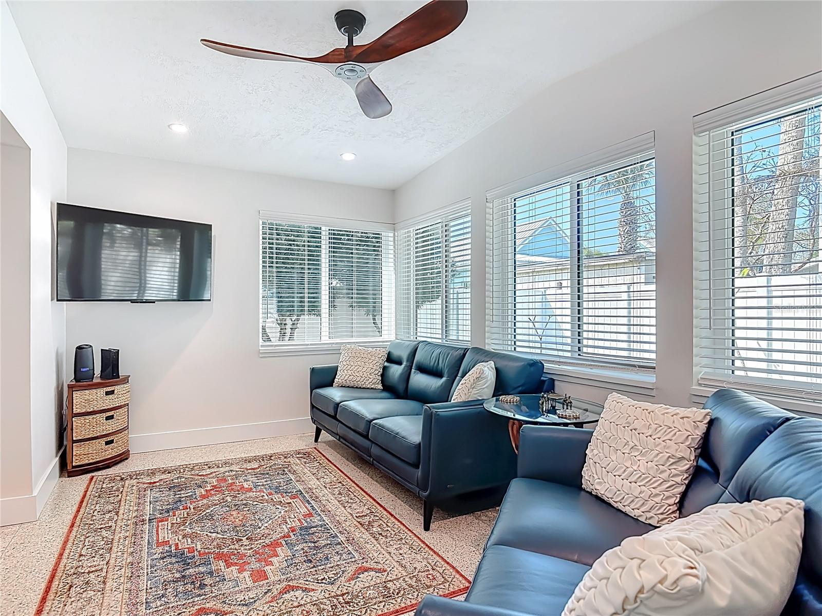 CONDICT WALKER GRANT - Residential