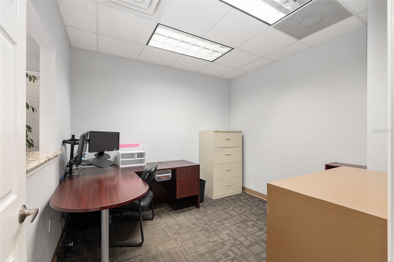 METRO 39 OFFICE PARK CONDO BLDG 2 - Commercial Lease