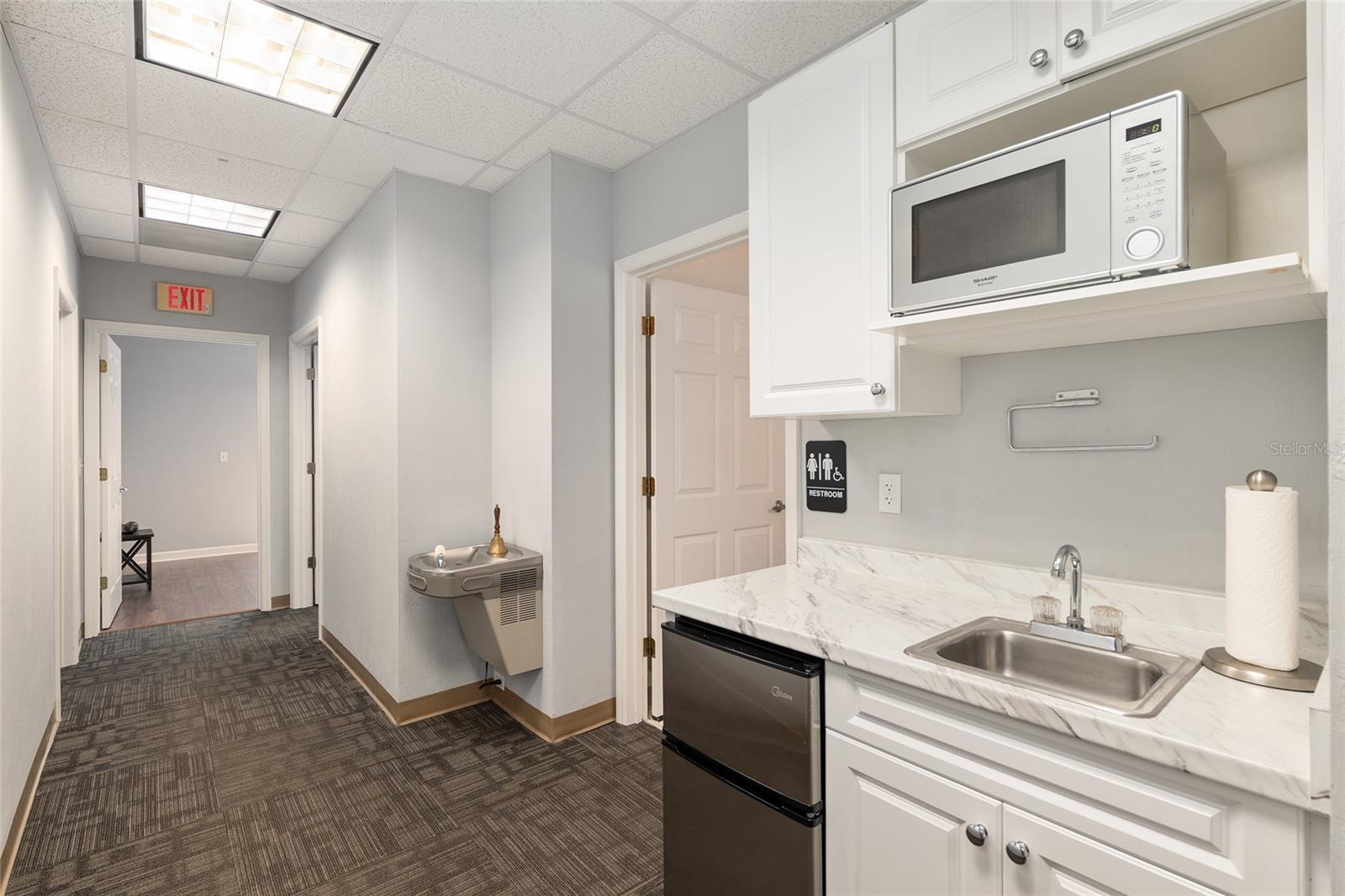 METRO 39 OFFICE PARK CONDO BLDG 2 - Commercial Lease